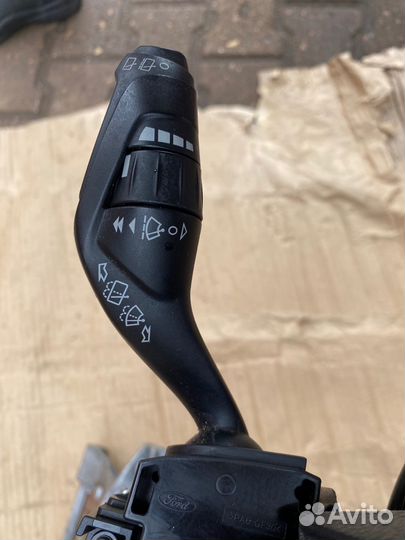 Переключатель стеклоочистителей Ford Focus III