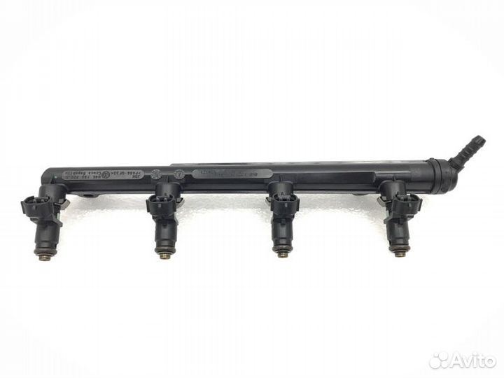 Топливная рейка Skoda Octavia 1.6 cwva 2018