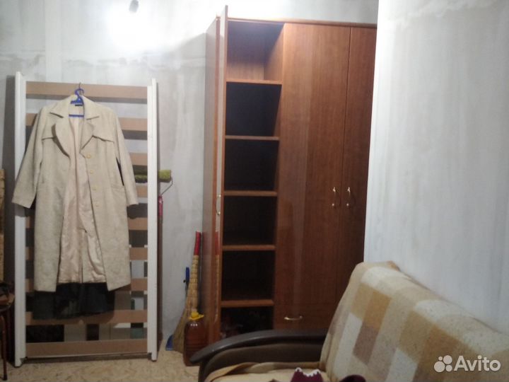 Шкаф распашной с полками бу