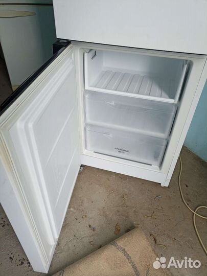 Холодильник двух камерный