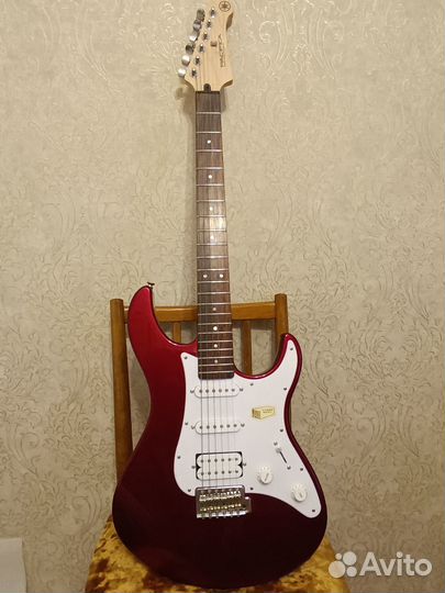 Электрогитара