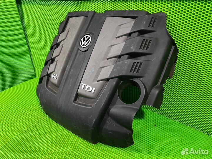 Крышка двигателя Volkswagen Touareg FL R-line cvva