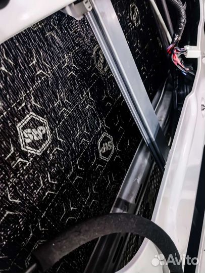 Шумоизоляция салона и Бронирование плёнкой