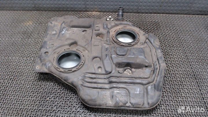 Бак топливный Toyota iQ, 2009