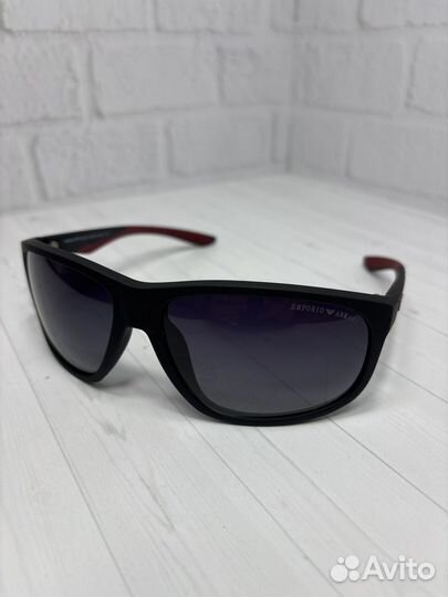 Солнцезащитные очки emporio armani