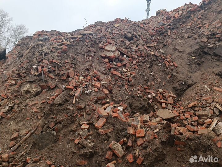 Кирпичный бой с грунтом для поднятия участка