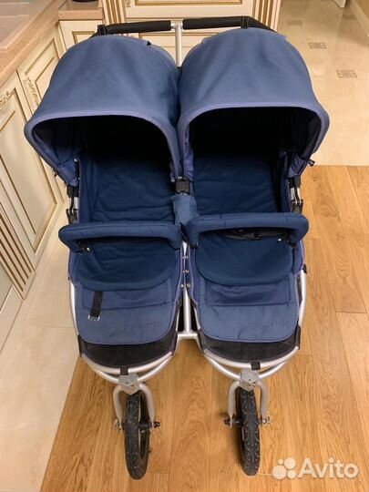 Коляска для двойни bumbleride