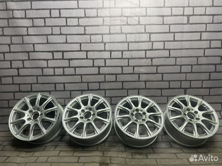 Комплект оригинальных дисков r16 для Mercedes C