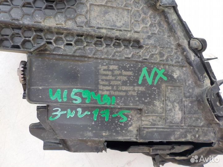 Фара правая Lexus NX200/NX200t/NX300/NX300h