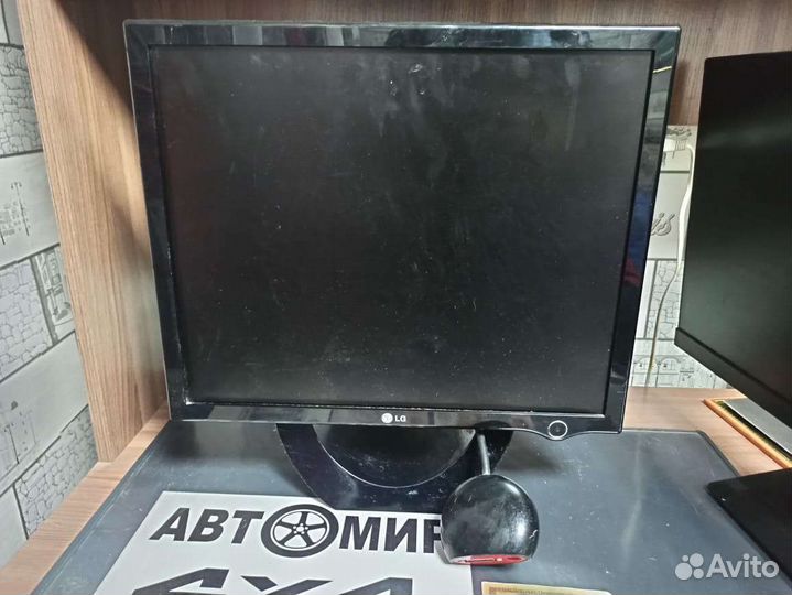 Монитор LG