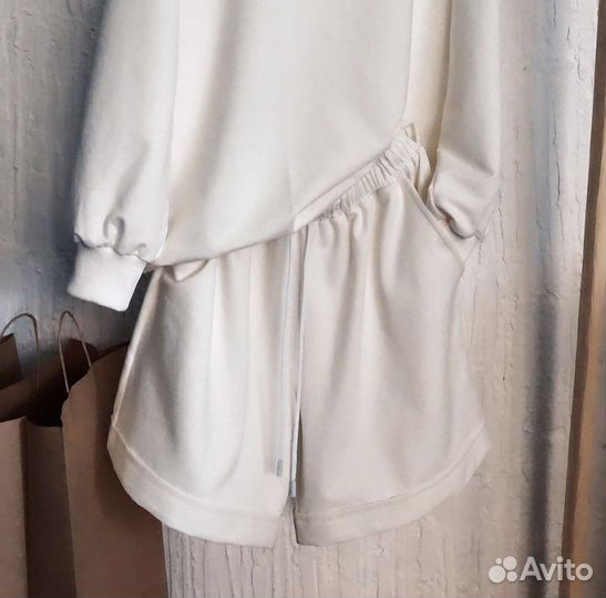 Костюм шорты+свитшот р-р 42-46