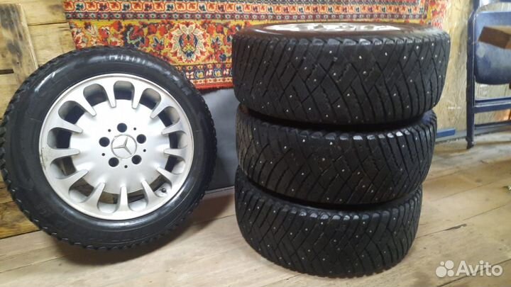 Goodyear UltraGrip 215/55 R16