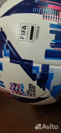 Футбольный мяч adidas лига чемпионов 2023