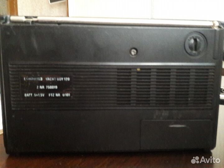 Радиоприемник Grundig Yacht Boy 120