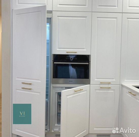 Функциональный кухонный гарнитур