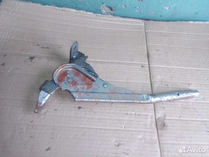 Рычаг стояночного тормоза Chevrolet Aveo T200