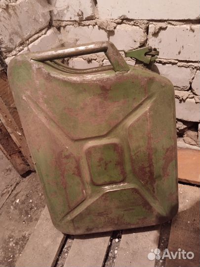 Канистра 20 литров