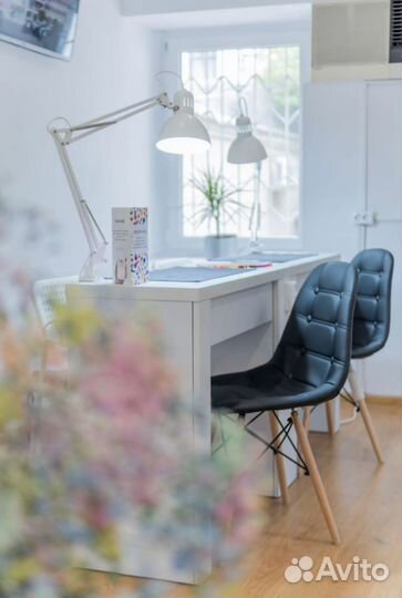 Мастер по наращиванию ресниц с опытом