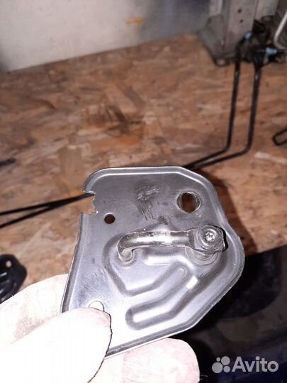 Петля капота правый левый Audi A6 C7 A7 4G