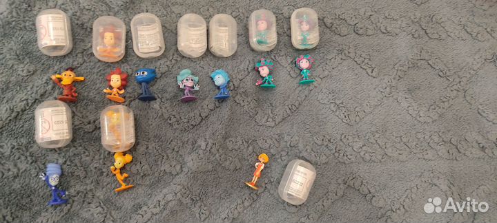 Игрушки из киндера(шар Чупа-Чупс)