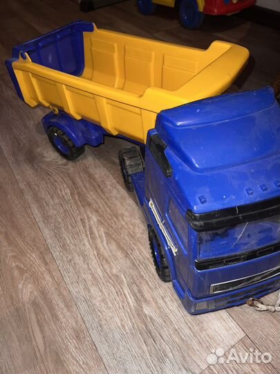 Грузовик с прицепом игрушечный