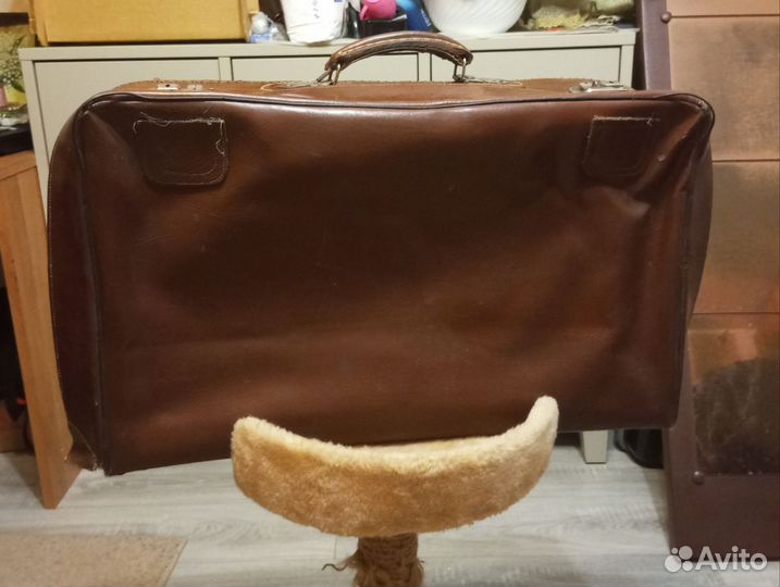 Чемодан, кожа 1950-х годов