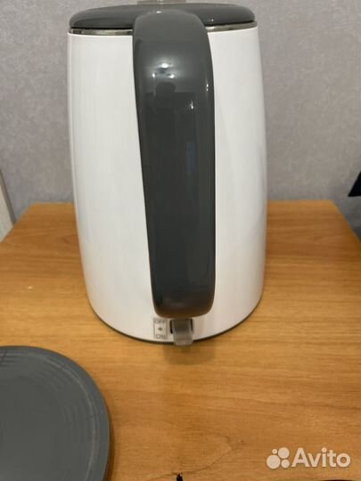 Электрический чайник scarlett