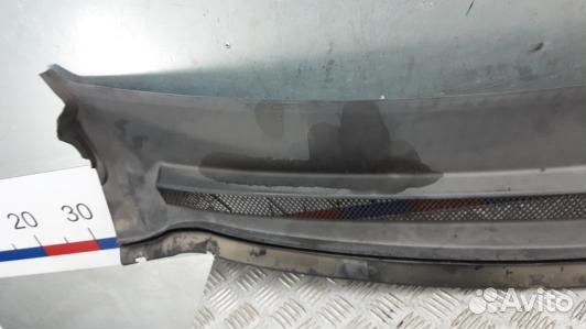 Накладка декоративная (жабо, дождевик) ford focus