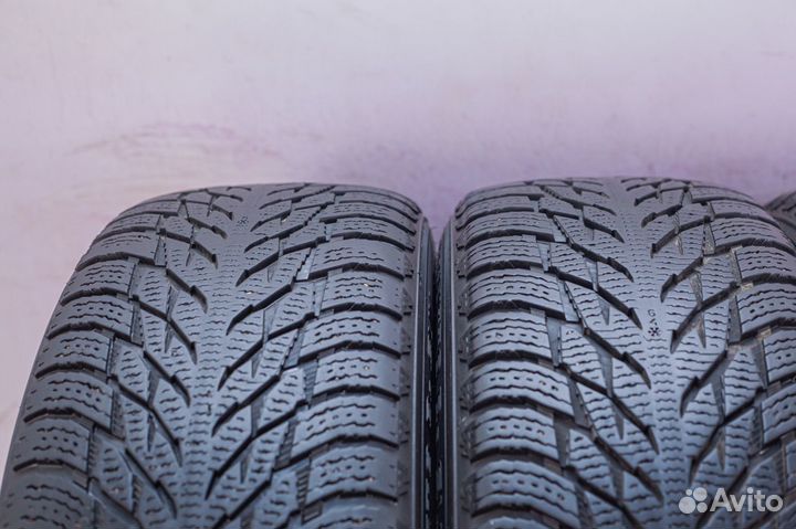 Nokian Tyres Hakkapeliitta R3 SUV 235/55 R20 102R