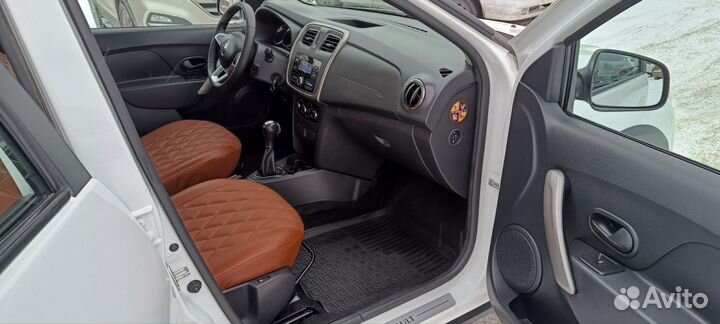 Renault Logan Stepway 1.6 AT, 2021, 46 000 км