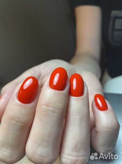 Маникюр с покрытием гель-лаком