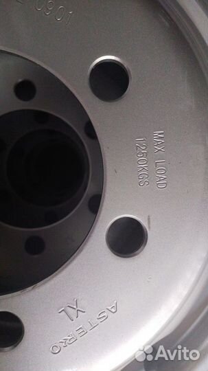 Asterro 5.5*16 6/170 ET106 D130 Серебро