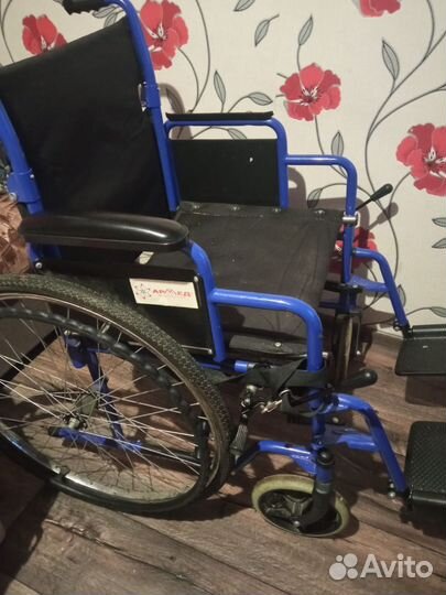 Продается б/у инвалидная коляска