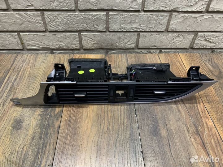 Audi A7 (4G8) Дефлектор воздушный LH RH