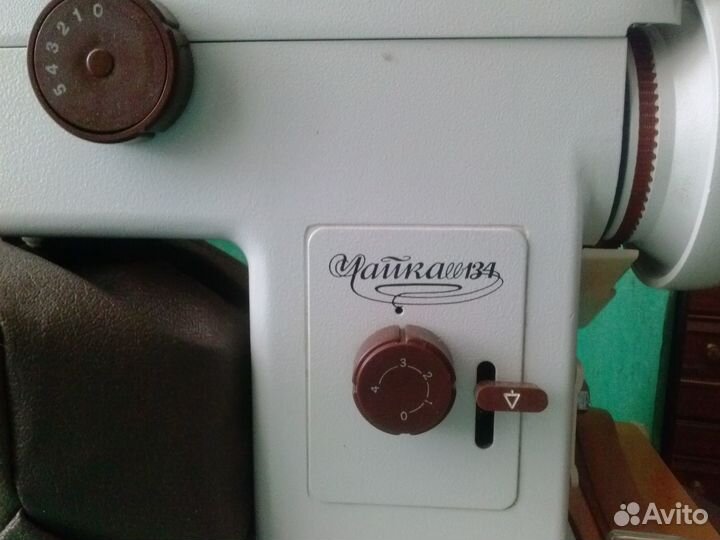 Швейная машинка Чайка 134