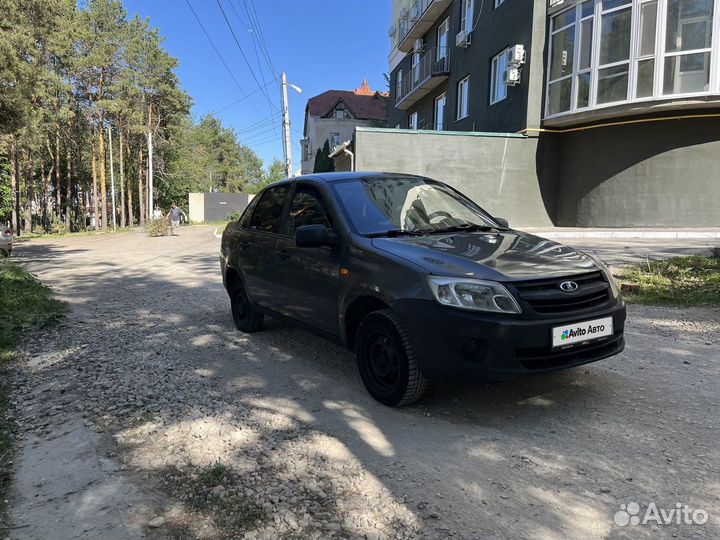 LADA Granta 1.6 МТ, 2013, 175 000 км