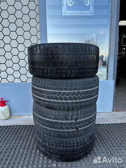 Tigar Winter 1 245/40 R18