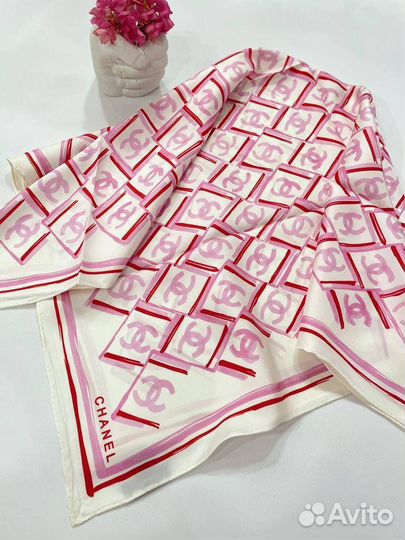 Chanel шелковый платок