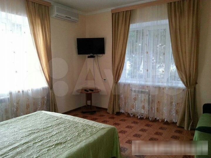 Комната 18 м² в 5-к., 2/2 эт.