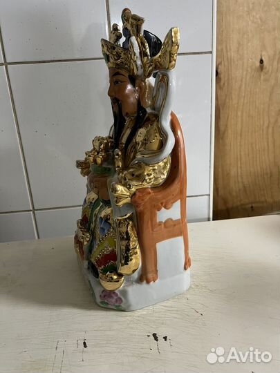 Фарфоровые статуэтки китай
