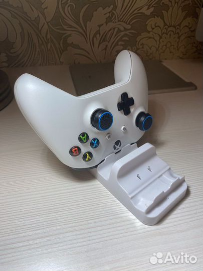 Игровая приставка xbox one