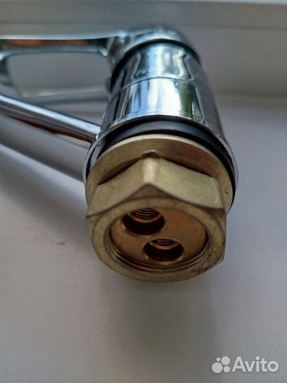 Смеситель для раковины