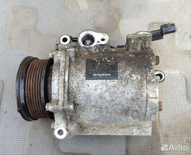Компрессор кондиционера Mitsubishi AKC200A221