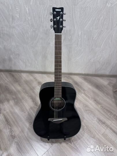 Новая Акустическая гитара Yamaha fg800 и подставка
