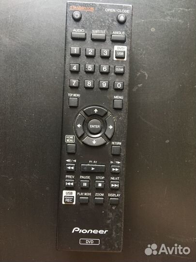 Два DVD-плеера: Pioneer и Samsung