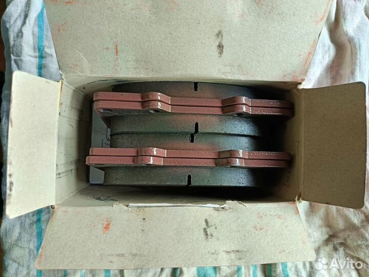 Колодки тормозные передние toyota 0446535290