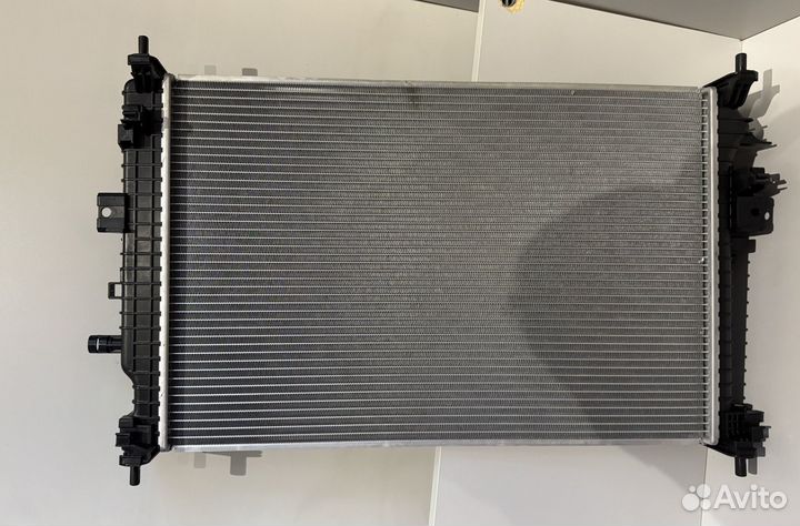 Радиатор основной Chevrolet Malibu 9 рестайлинг