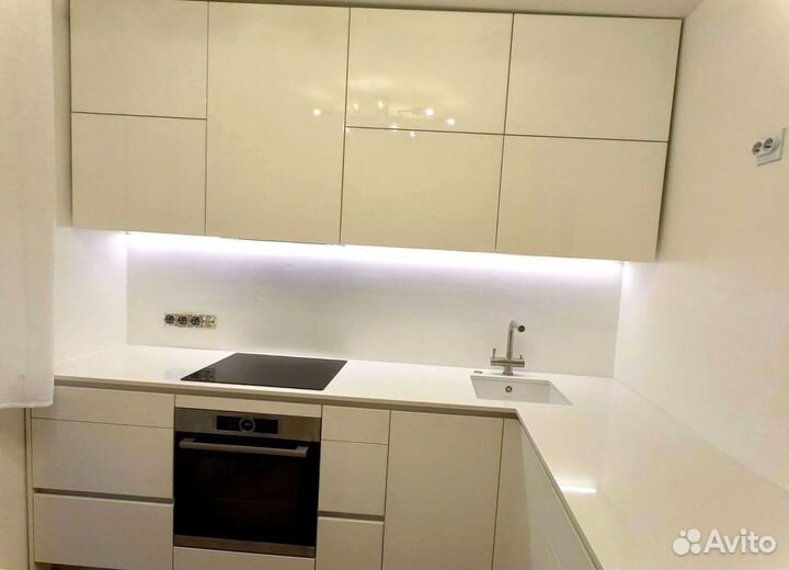 Кухонный гарнитур угловой