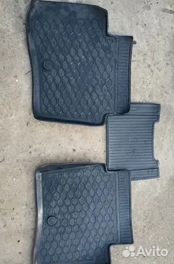 Резиновые коврики на KIA RIO Х Line