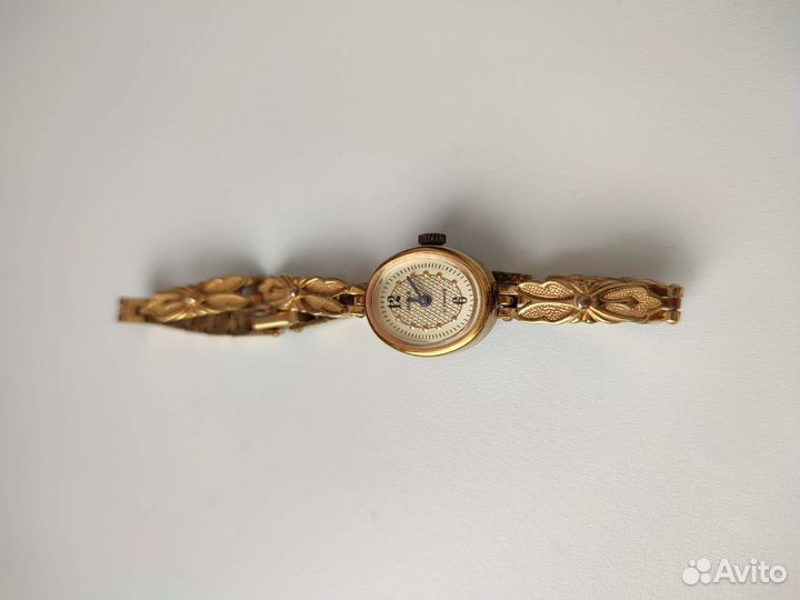 Часы чайка женские 17 камней